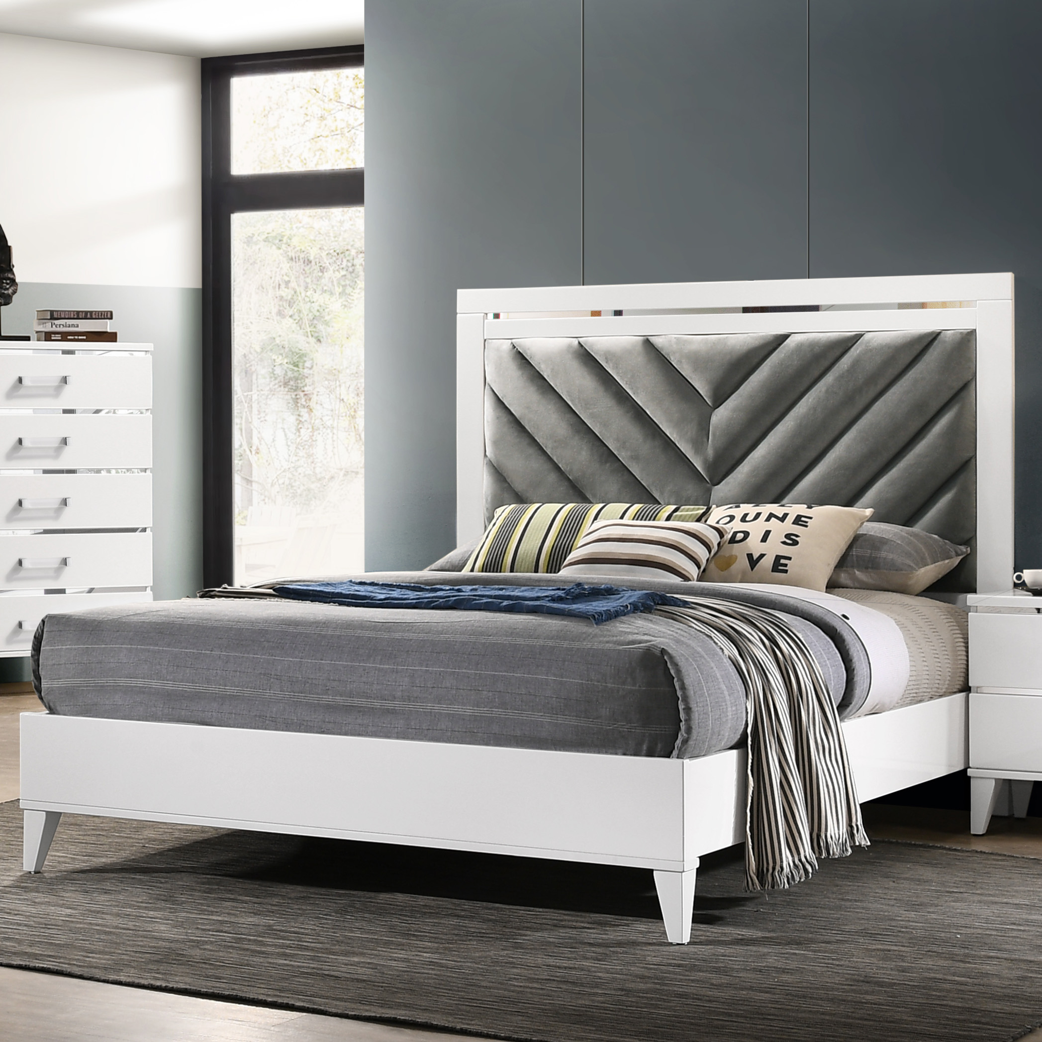 Florissant Upholstered Bed - King/Queen (White)