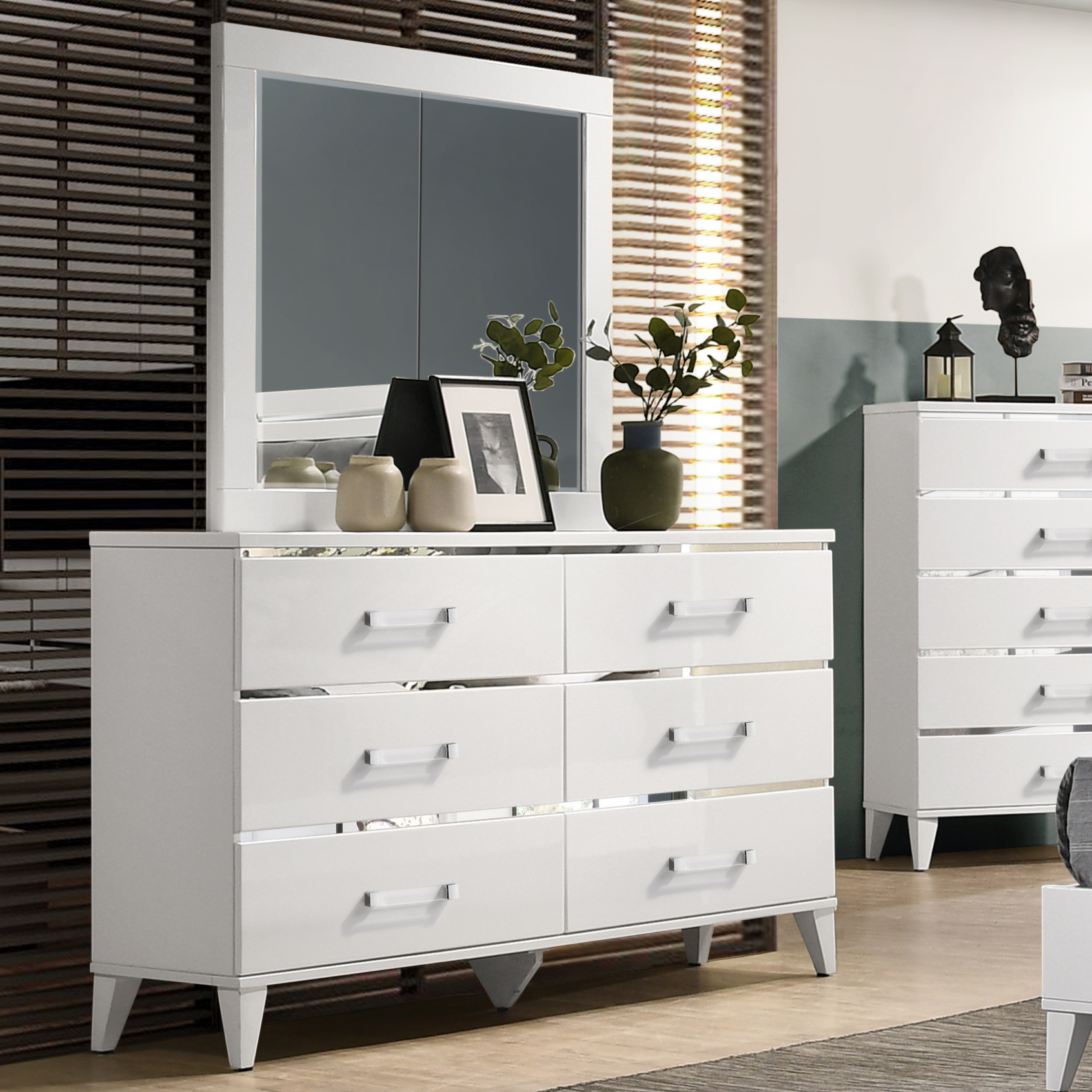 Florissant Wood Dresser/Mirror (White)