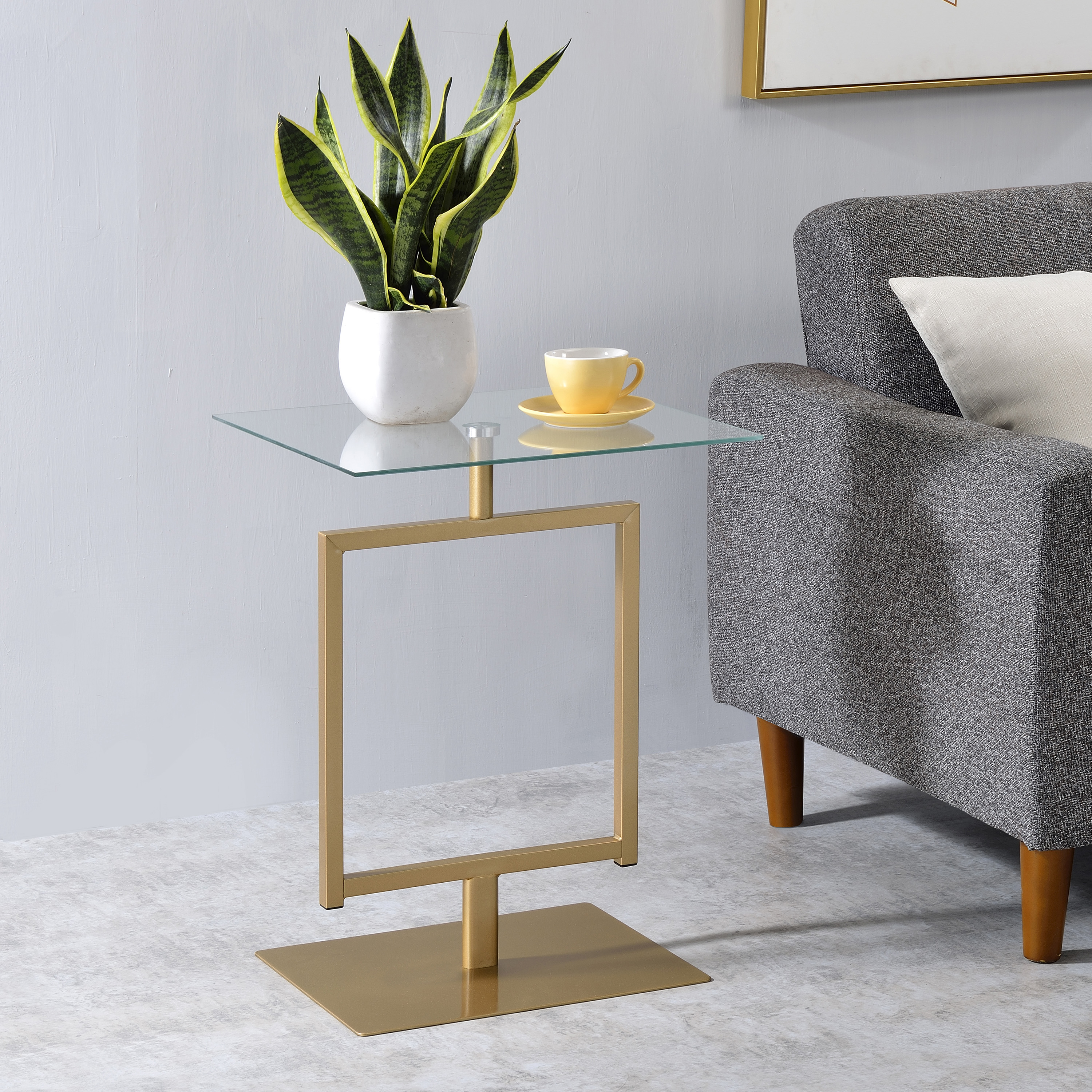 Molein Side Table (Gold)